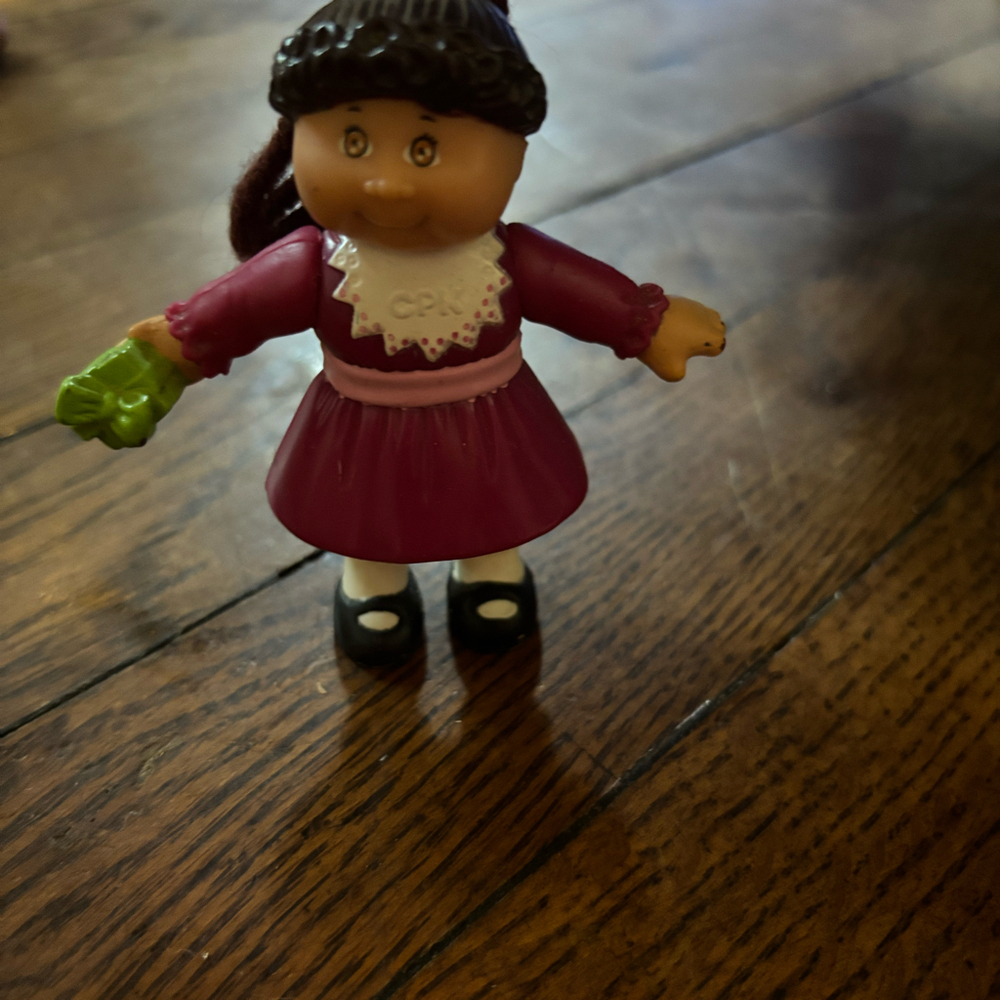 Cabbage Patch figurine